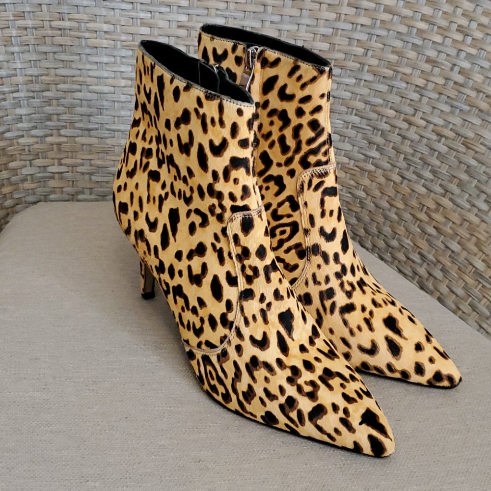 Halogen Leopard Booties sz 8.5